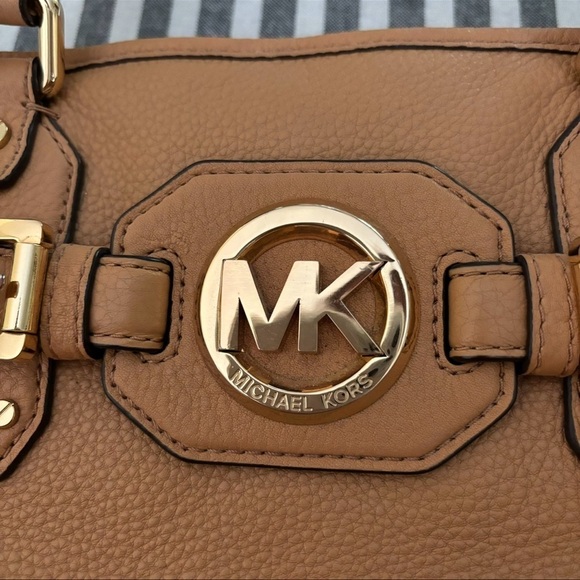 MICHAEL KORS SATCHEL BAG IN PEANUT COLOR - Picture 2 of 12